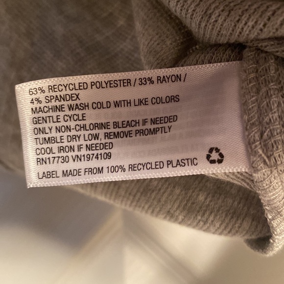 Brand New Wild Fable Heather Grey Top - Picture 4 of 4